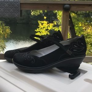 Jambu Women’s Bombay Encore Wedge Shoes